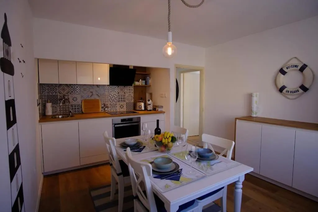 Captain'S Home **** Opatija Apartment